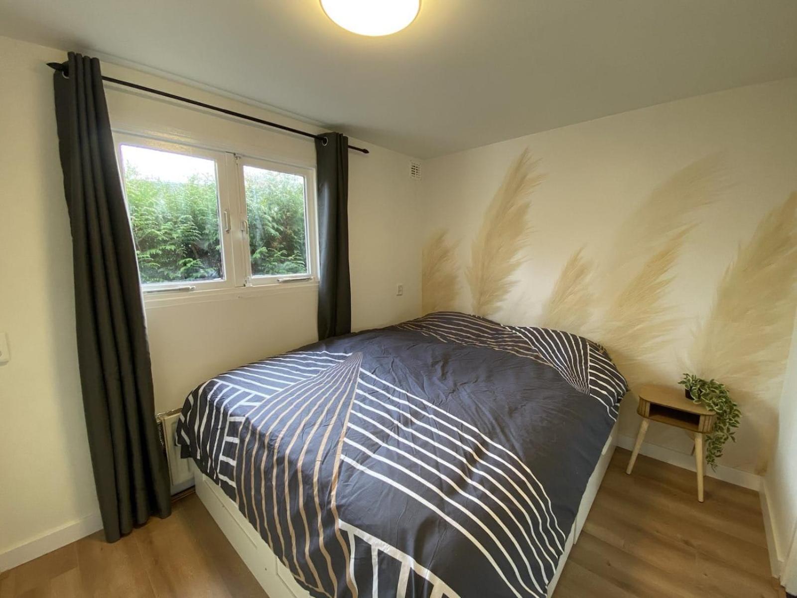 Veluwe Vakanties: Chalet Retreat with Private Sauna in National Park Putten Exterior photo